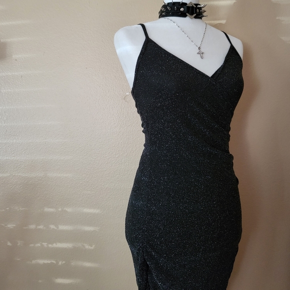 🥀 Shimmery Black Slit Dress 🥀 - Picture 2 of 11